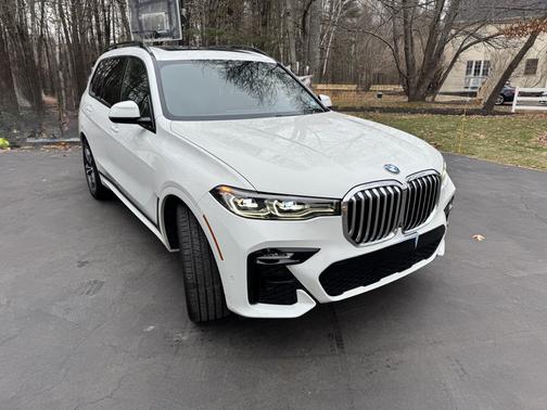 White 2022 BMW X7 xDrive40i