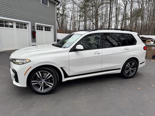 White 2022 BMW X7 xDrive40i