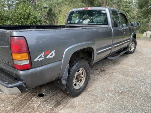 Gray 2002 Chevrolet Silverado 2500 LS H/D Extended Cab