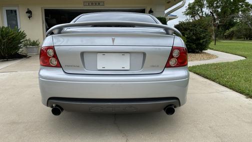 2005 Pontiac GTO Base