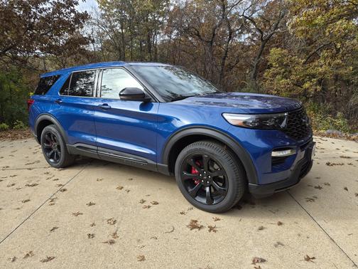 2022 Ford Explorer ST