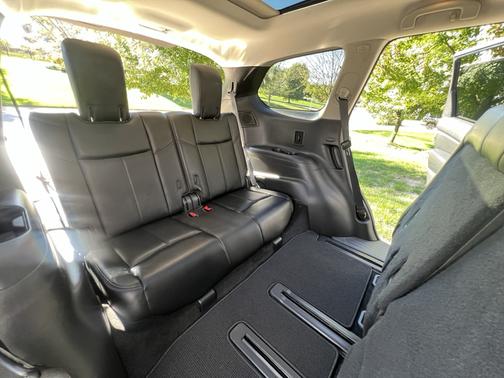 Blue 2016 Nissan Pathfinder SL