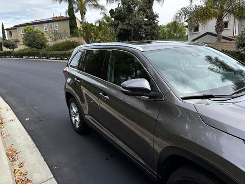 Gray 2019 Toyota Highlander Limited
