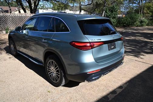 2025 Mercedes-Benz GLC 300 4MATIC