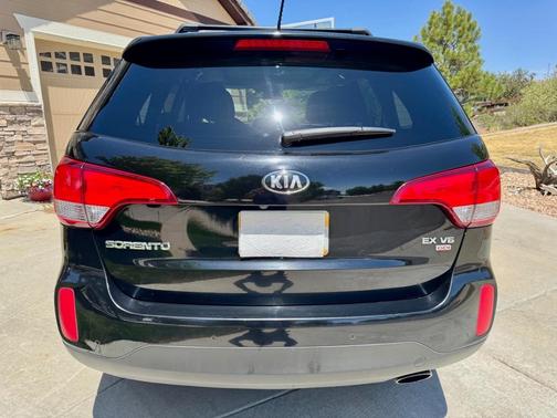 Black 2014 Kia Sorento EX