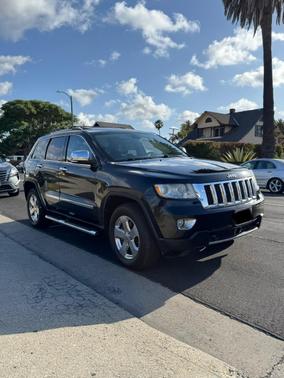 Black 2013 Jeep Grand Cherokee Overland