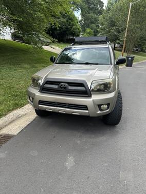Beige 2008 Toyota 4Runner Sport