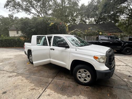 2016 Toyota Tundra SR