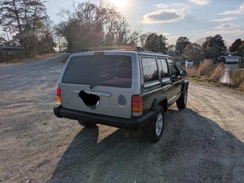 2000 Jeep Cherokee Sport 4WD