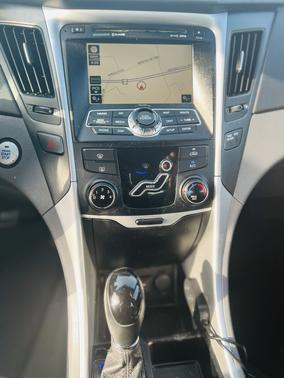 2011 Hyundai SONATA SE
