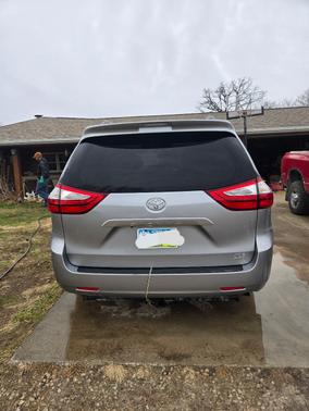2017 Toyota Sienna XLE