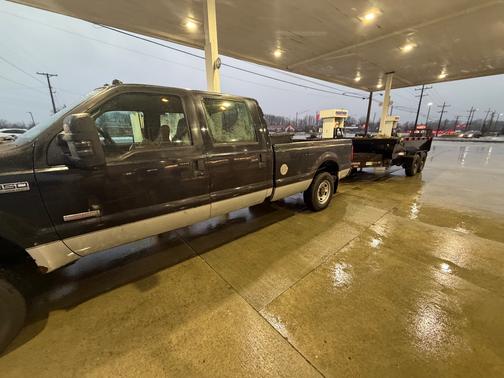 2005 Ford F-350 XL Crew Cab Super Duty