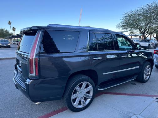 2016 Cadillac Escalade Luxury