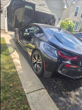 Black 2019 BMW i8 Base