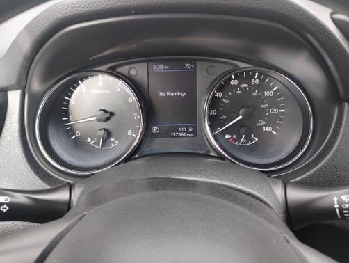 White 2018 Nissan Rogue S