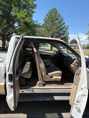 White 2000 Ford F-250 Lariat SuperCab Super Duty