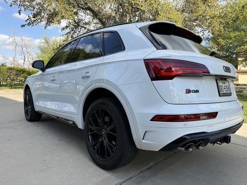 White 2023 Audi SQ5 3.0T Premium Plus