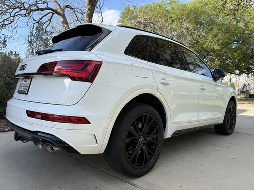 White 2023 Audi SQ5 3.0T Premium Plus