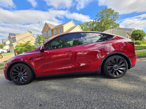 2023 Tesla Model Y Performance