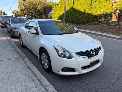 White 2011 Nissan Altima 2.5 S