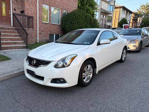 White 2011 Nissan Altima 2.5 S