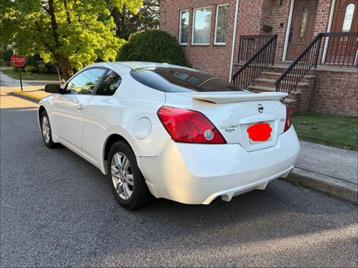 White 2011 Nissan Altima 2.5 S