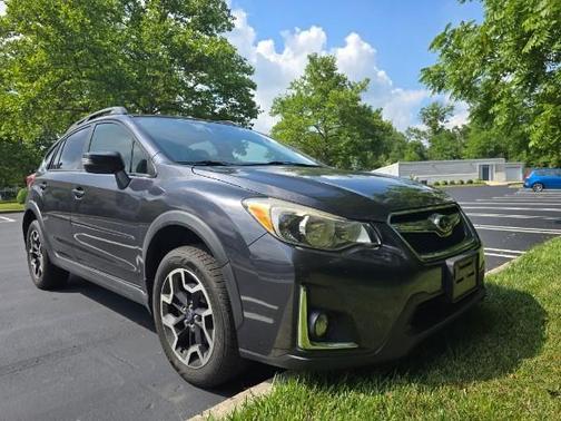 Gray 2016 Subaru Crosstrek 2.0i Limited