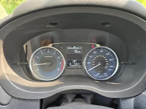 Gray 2016 Subaru Crosstrek 2.0i Limited