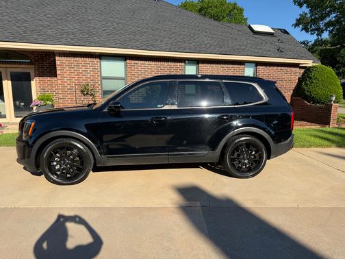 Black 2021 Kia Telluride SX