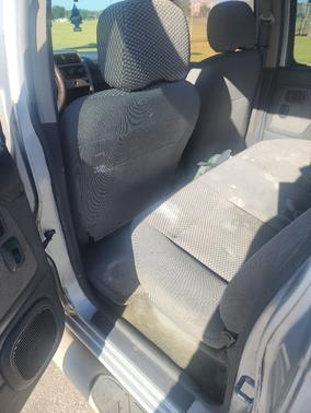 Silver 2002 Nissan Frontier SE King Cab
