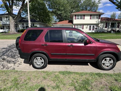 Red 2004 Honda CR-V EX