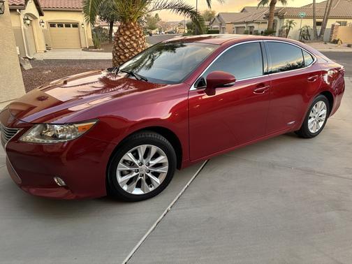 2013 Lexus ES 300h Base