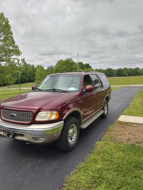 Red 2001 Ford Expedition Eddie Bauer