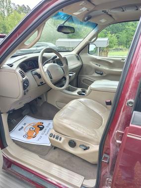 Red 2001 Ford Expedition Eddie Bauer