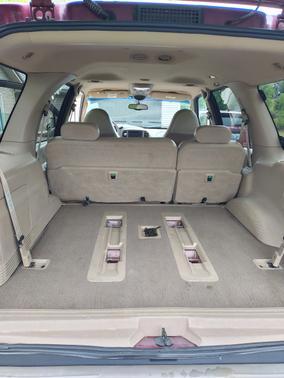 Red 2001 Ford Expedition Eddie Bauer