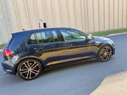 2017 Volkswagen Golf GTI Sport 4-Door
