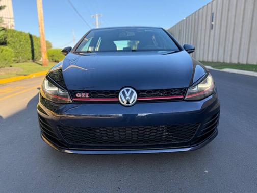 2017 Volkswagen Golf GTI Sport 4-Door
