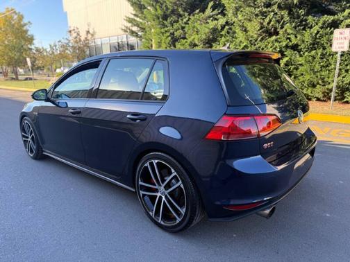 2017 Volkswagen Golf GTI Sport 4-Door