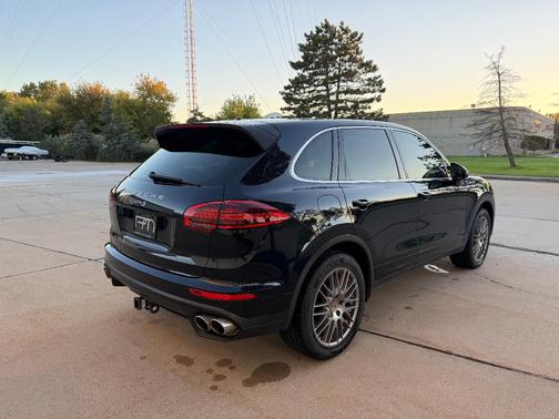 Blue 2016 Porsche Cayenne Cayenne S