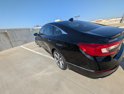 2019 Honda Accord Touring 2.0T