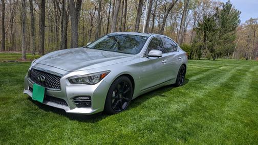 Silver 2015 INFINITI Q50 Sport