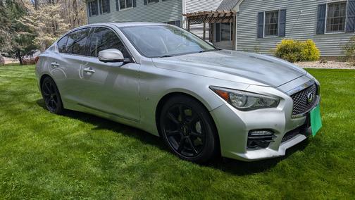 Silver 2015 INFINITI Q50 Sport