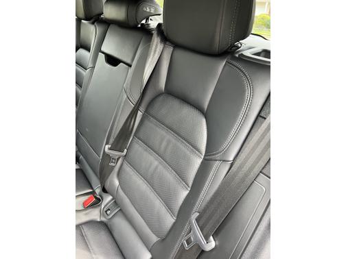 Photo 3 of 23 of 2019 Porsche Macan S