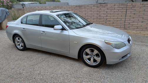 Silver 2007 BMW 525 i