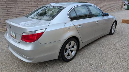 Silver 2007 BMW 525 i
