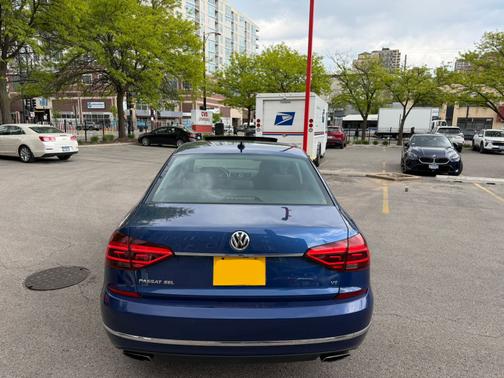 Blue 2016 Volkswagen Passat V6 SEL Premium