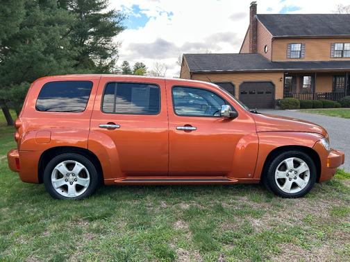 Orange 2006 Chevrolet HHR LT