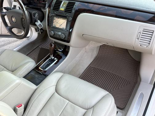 2010 Cadillac DTS Premium Collection