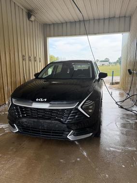 Black 2025 Kia Sportage LX