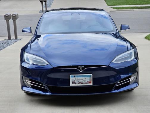 2017 Tesla Model S 75D